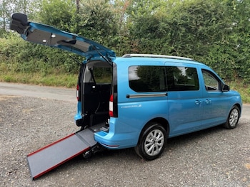 Used Ford Grand Tourneo Connect 2025 for sale - 79008773: Photo