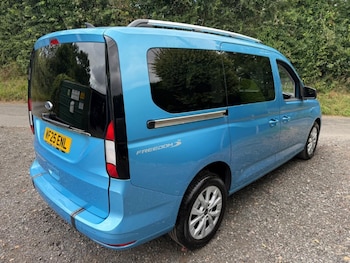 Used Ford Grand Tourneo Connect 2025 for sale - 79008773: Photo
