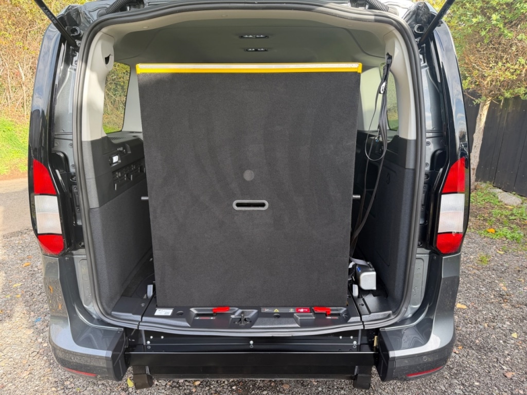 Used Ford Tourneo Connect 2024 for sale - 76367135: Photo 5