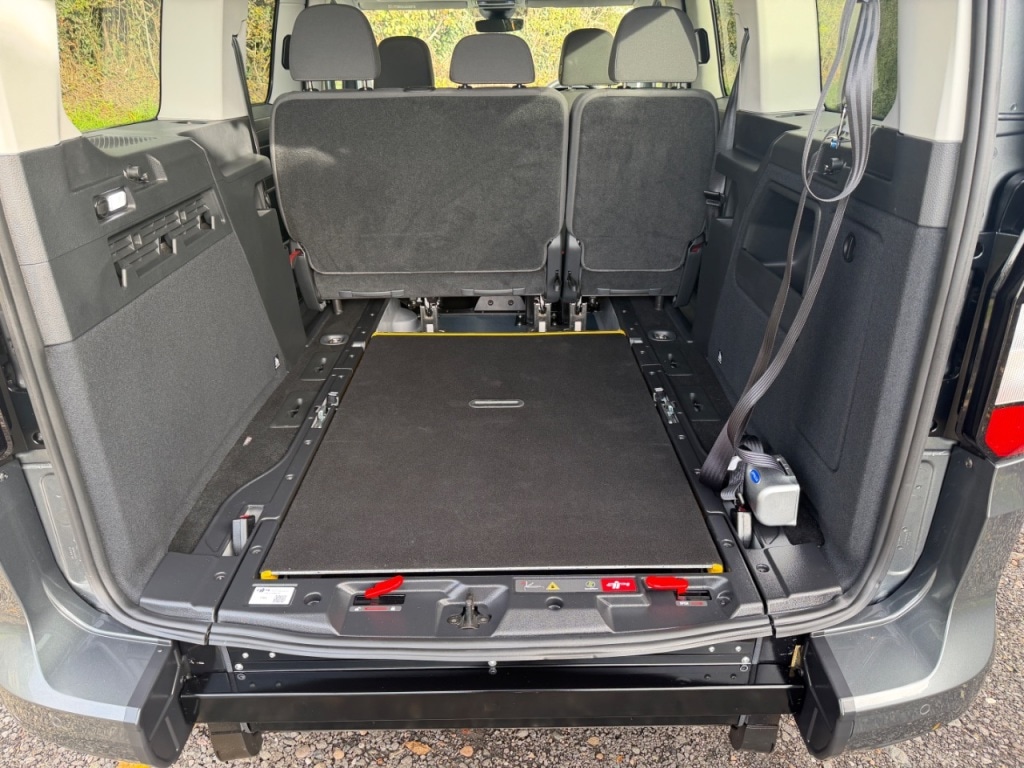 Used Ford Tourneo Connect 2024 for sale - 76367135: Photo 6