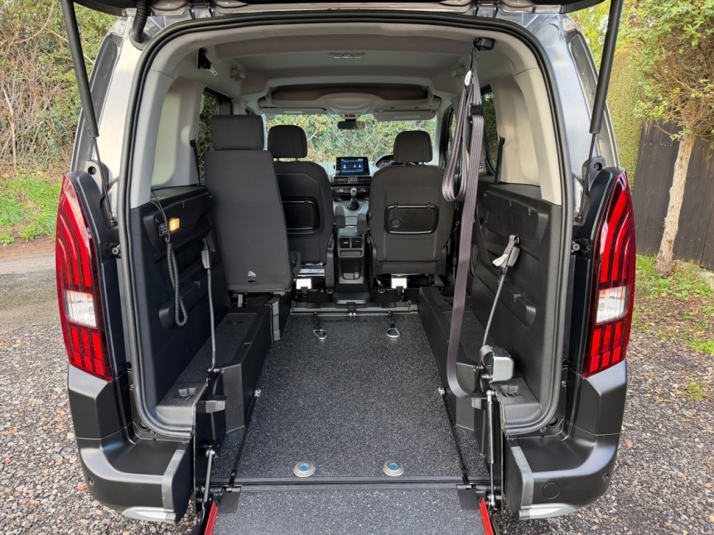 Used Peugeot Rifter 2020 for sale - 76322782: Photo 2