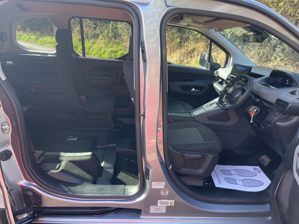 Vehicle 14