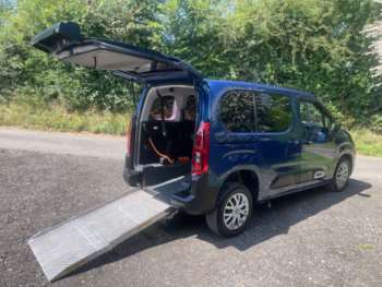 2022 - 1.5 BlueHDi 100 Feel M 5dr WHEELCHAIR ACCESSIBLE VEHICLE 3 SEATS
