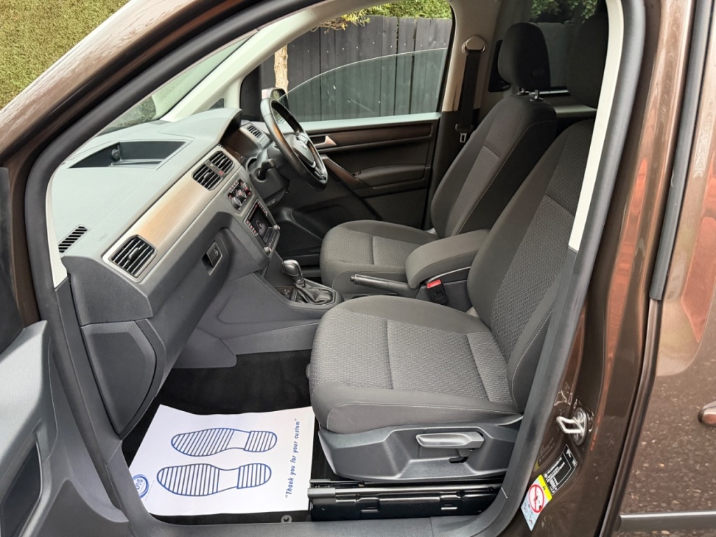 Used Volkswagen Caddy Maxi Life 2021 for sale - 76739725: Photo 10