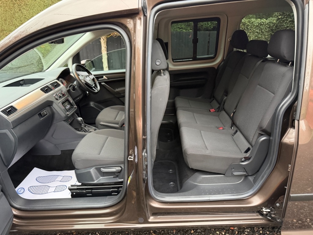 Used Volkswagen Caddy Maxi Life 2021 for sale - 76739725: Photo 9