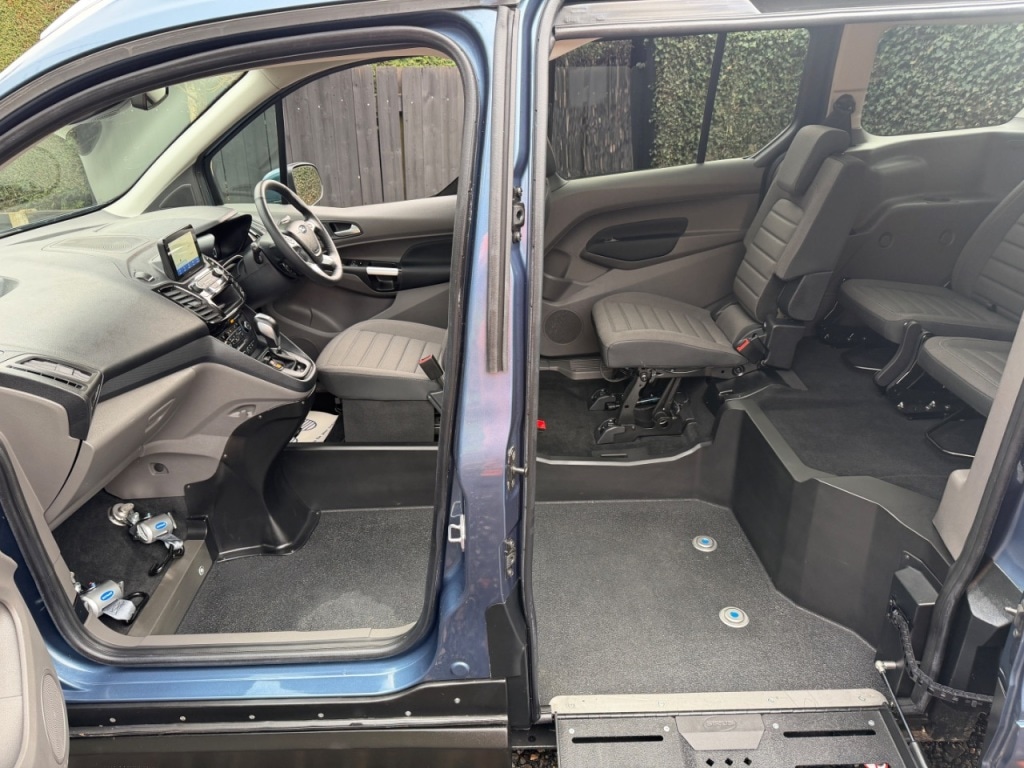 Used Ford Grand Tourneo Connect 2022 for sale - 77355008: Photo 2