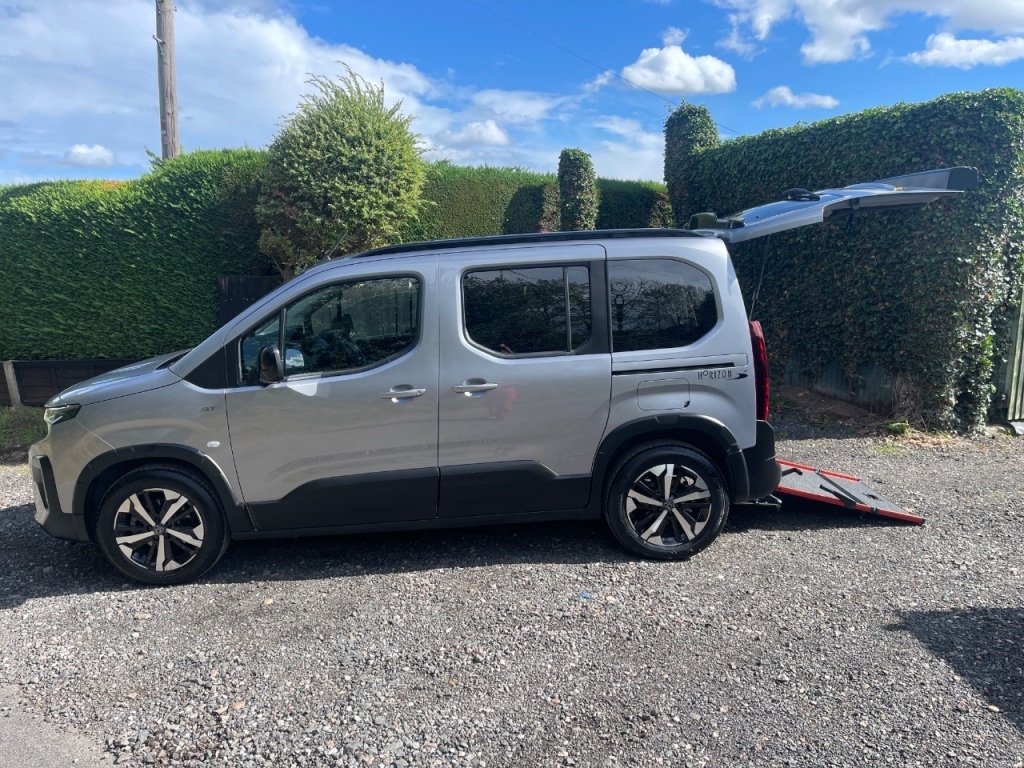 Used Peugeot Rifter 2024 for sale - 77931511: Photo 4