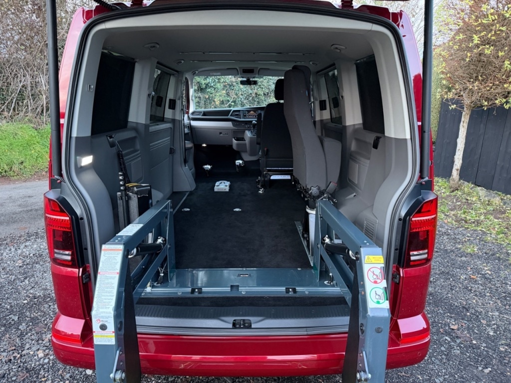 Used Volkswagen Transporter 2022 for sale - 76858998: Photo 1