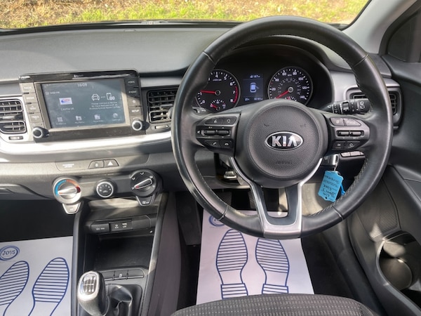 Used Kia Stonic 2018 for sale - 76028834: Photo 3