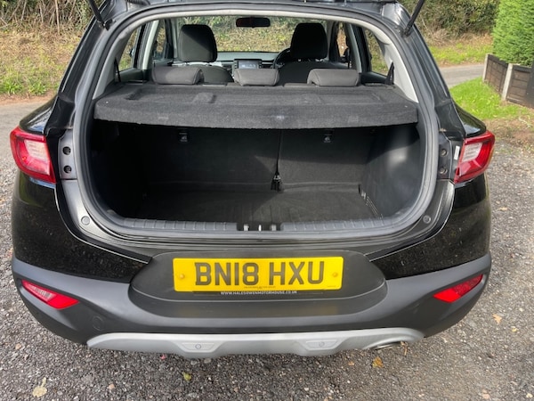 Used Kia Stonic 2018 for sale - 76028834: Photo 8