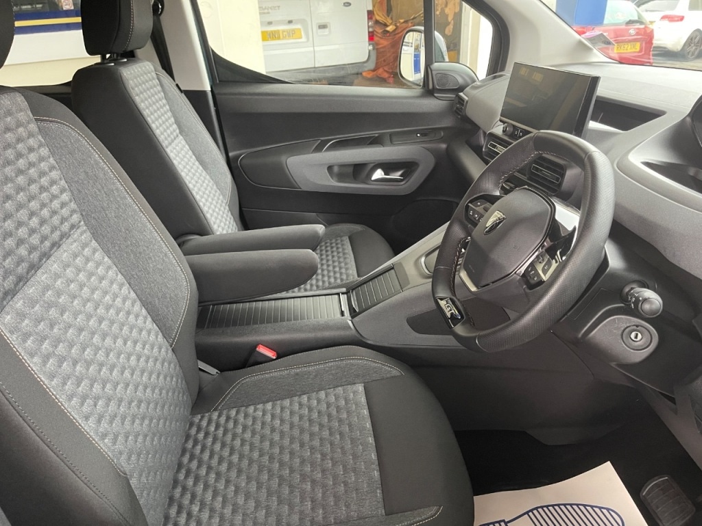 Used Peugeot Rifter 2025 for sale - 77034353: Photo 3