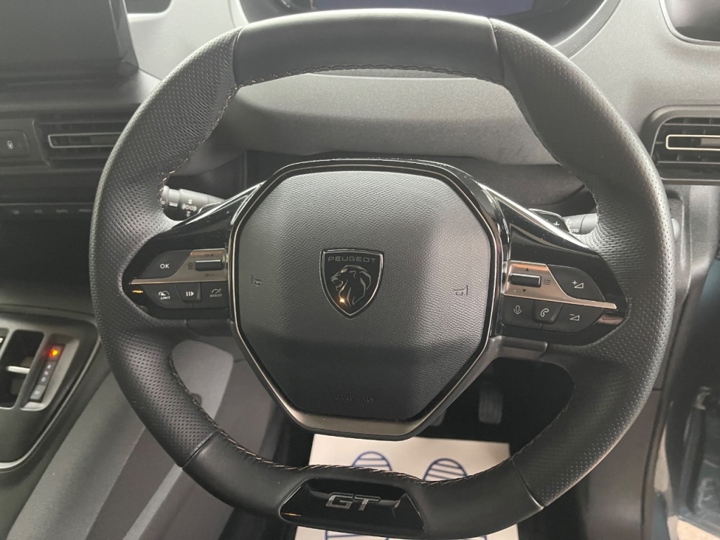 Used Peugeot Rifter 2025 for sale - 77034353: Photo 5