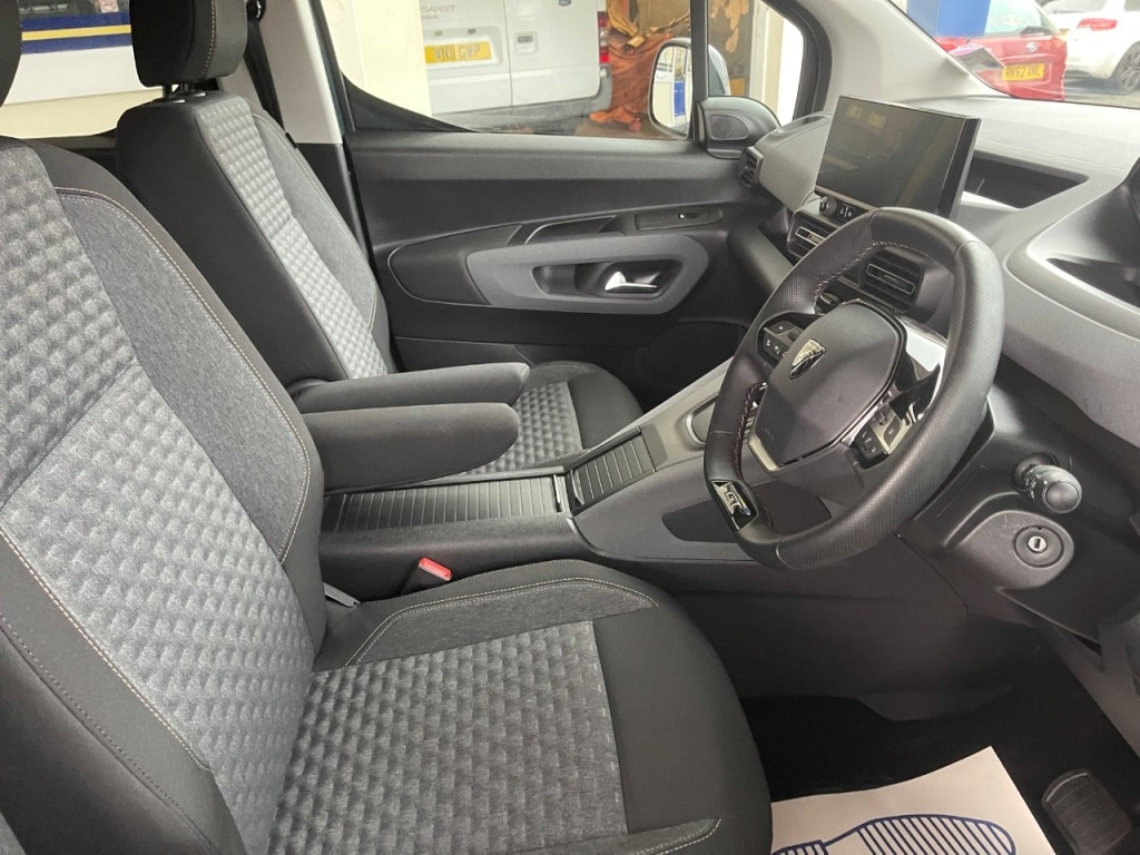 Used Peugeot Rifter 2025 for sale - 77034353: Photo 7