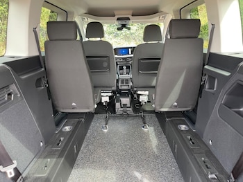 Used Ford Tourneo Connect 2024 for sale - 75335290: Photo
