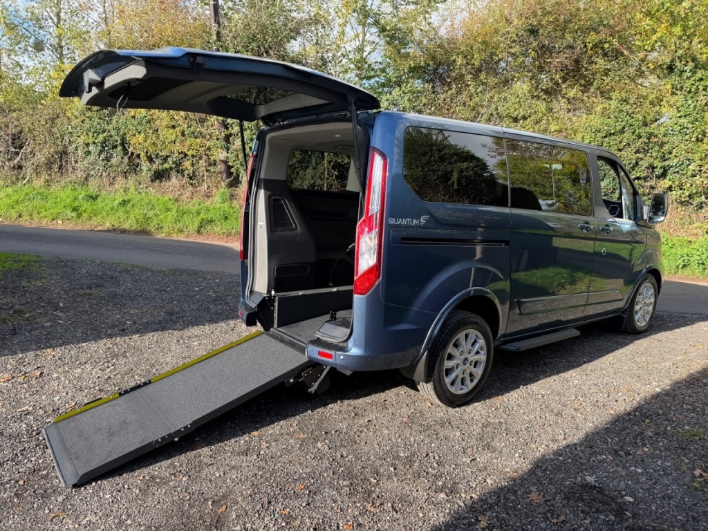 Used Ford Tourneo Custom 2022 for sale - 76303208: Photo 1