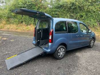 2019 - 1.6 BlueHDi 100 Feel 5dr AUTOMATIC WHEELCHAIR ACCESSIBLE VEHICLE 3 SEATS