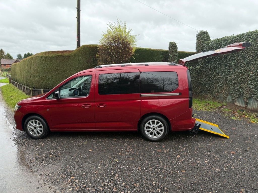 Used Ford Tourneo Connect 2024 for sale - 76863128: Photo 3