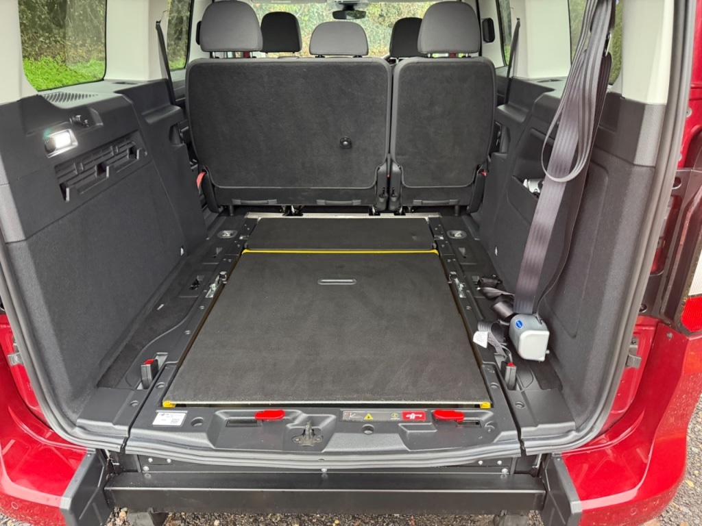 Used Ford Tourneo Connect 2024 for sale - 76863128: Photo 5