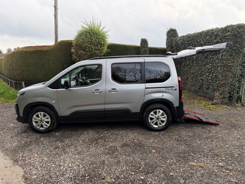 Used Peugeot Rifter 2024 for sale - 76481241: Photo 4