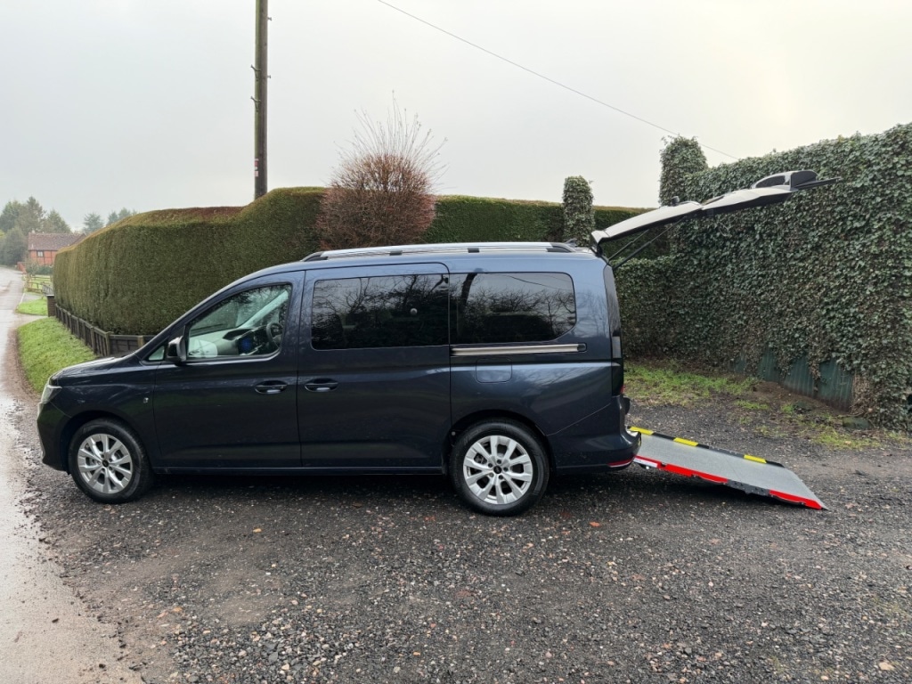 Used Ford Grand Tourneo Connect 2025 for sale - 77211643: Photo 4