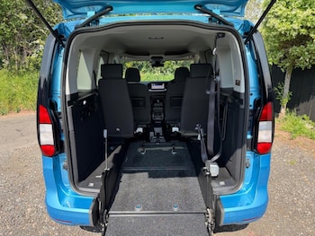 Used Ford Tourneo Connect 2024 for sale - 78357661: Photo