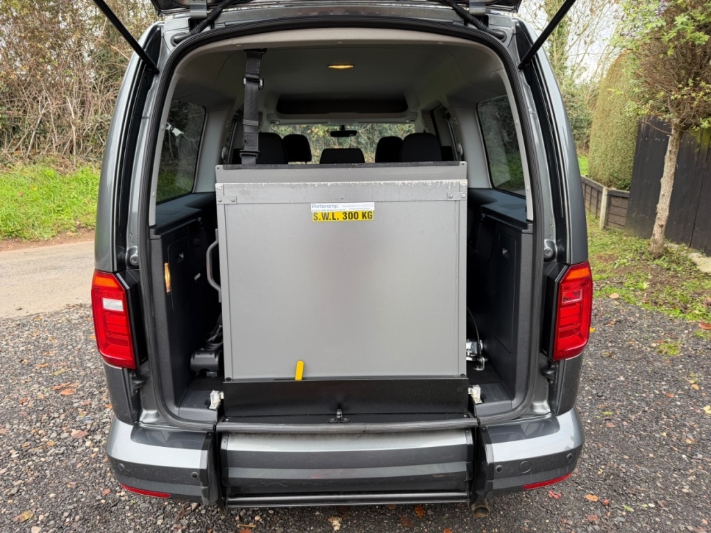 Used Volkswagen Caddy Maxi Life 2020 for sale - 76693171: Photo 5