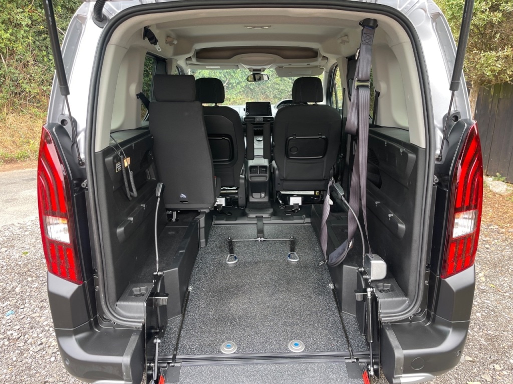 Used Peugeot Rifter 2022 for sale - 76345099: Photo 2