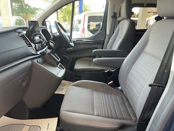 Used Ford Tourneo Custom 2023 for sale - 79785712: Photo