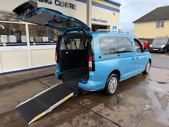2024 - 2.0 EcoBlue Titanium 5dr WHEELCHAIR ACCESSIBLE VEHICLE 4 SEATS