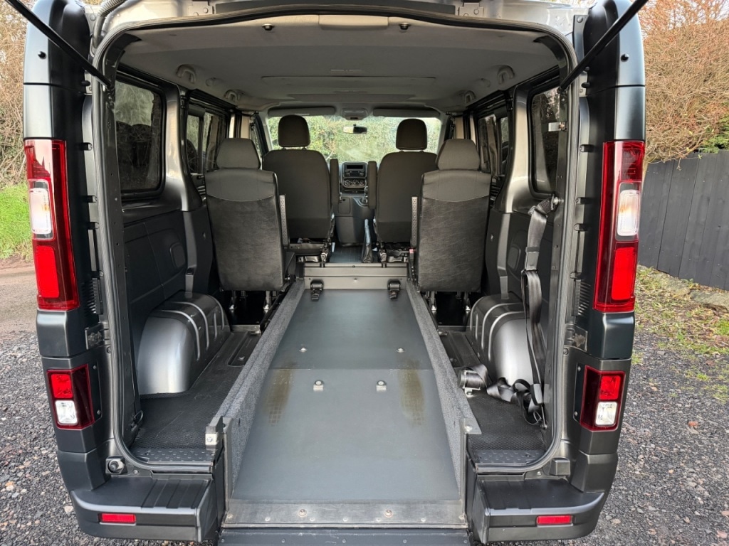 Used Vauxhall Vivaro 2018 for sale - 76985461: Photo 2