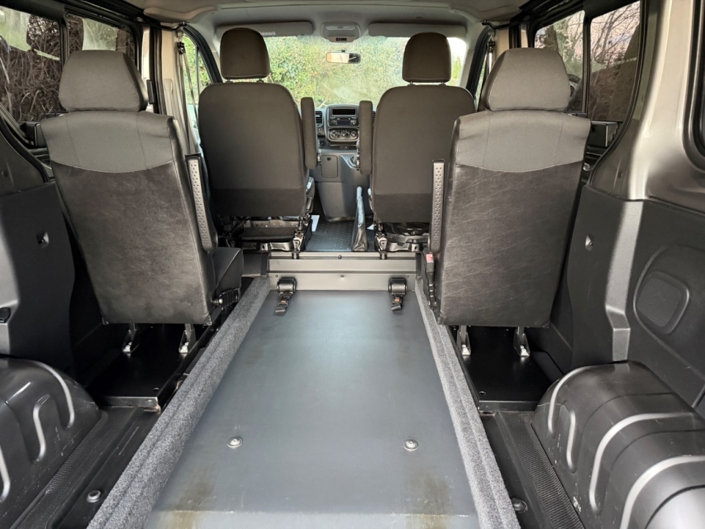 Used Vauxhall Vivaro 2018 for sale - 76985461: Photo 3