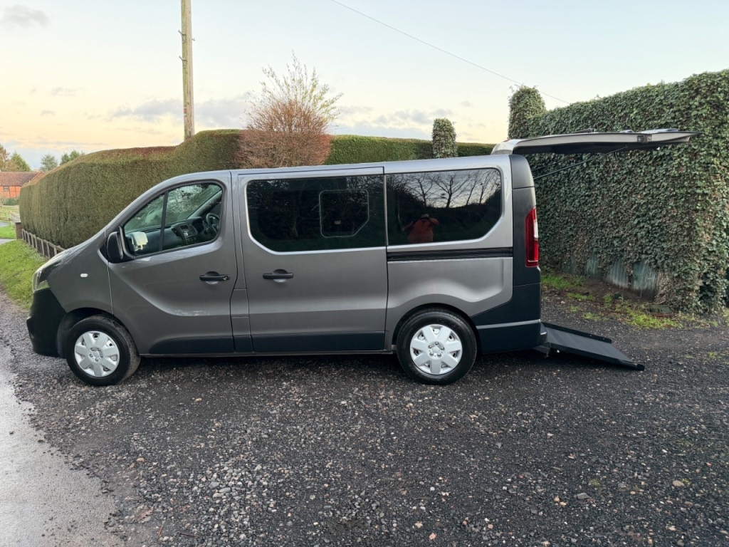 Used Vauxhall Vivaro 2018 for sale - 76985461: Photo 4