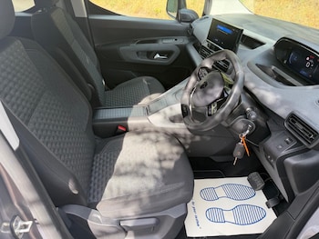 Used Peugeot Rifter 2024 for sale - 79492408: Photo