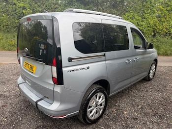 Used Ford Tourneo Connect 2025 for sale - 78583469: Photo