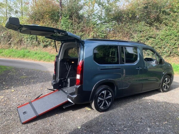 Used Peugeot Rifter 2025 for sale - 76197137: Photo 1