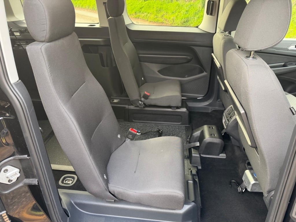 Used Ford Tourneo Connect 2024 for sale - 78025970: Photo 2