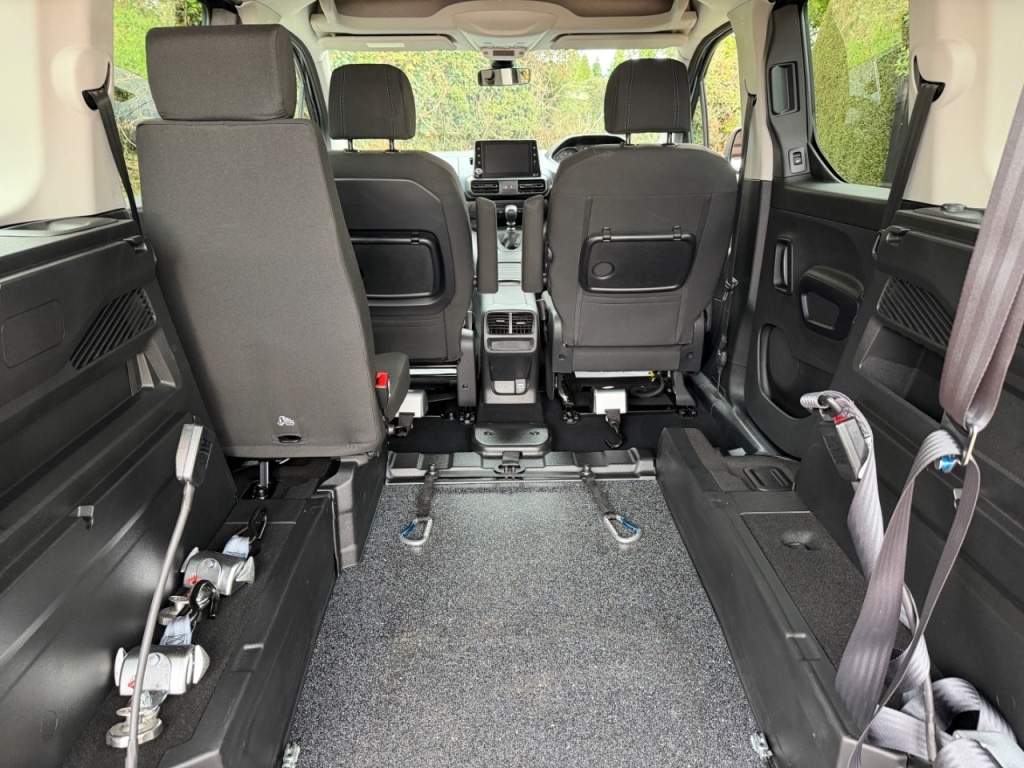 Used Peugeot Rifter 2024 for sale - 77931512: Photo 3