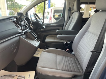 Used Ford Tourneo Custom 2023 for sale - 79342565: Photo