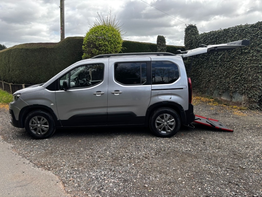 Used Peugeot Rifter 2023 for sale - 78068019: Photo 5