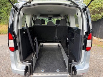 Used Ford Grand Tourneo Connect 2025 for sale - 78792636: Photo