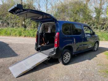 2020 - 1.5 BlueHDi 100 Feel M 5dr WHEELCHAIR ACCESSIBLE VEHICLE 3 SEATS