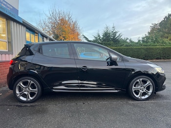 Used Renault Clio 2018 for sale - 76484615: Photo