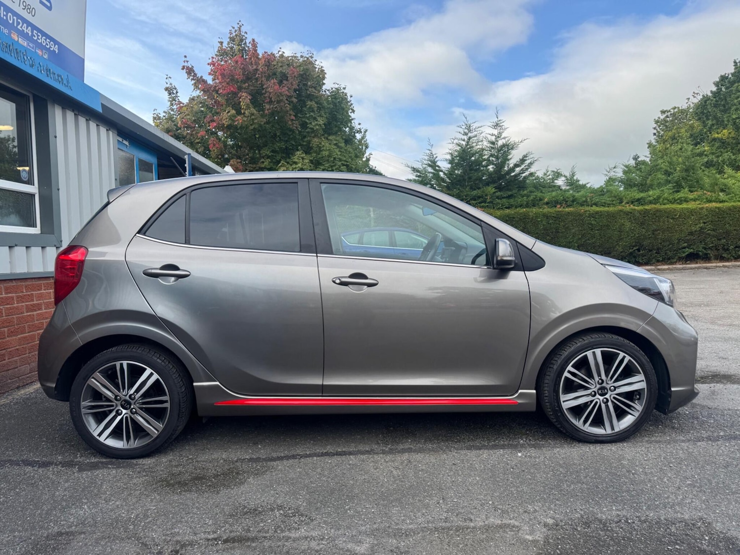 Used Kia Picanto 2018 for sale - 76072229: Photo 2