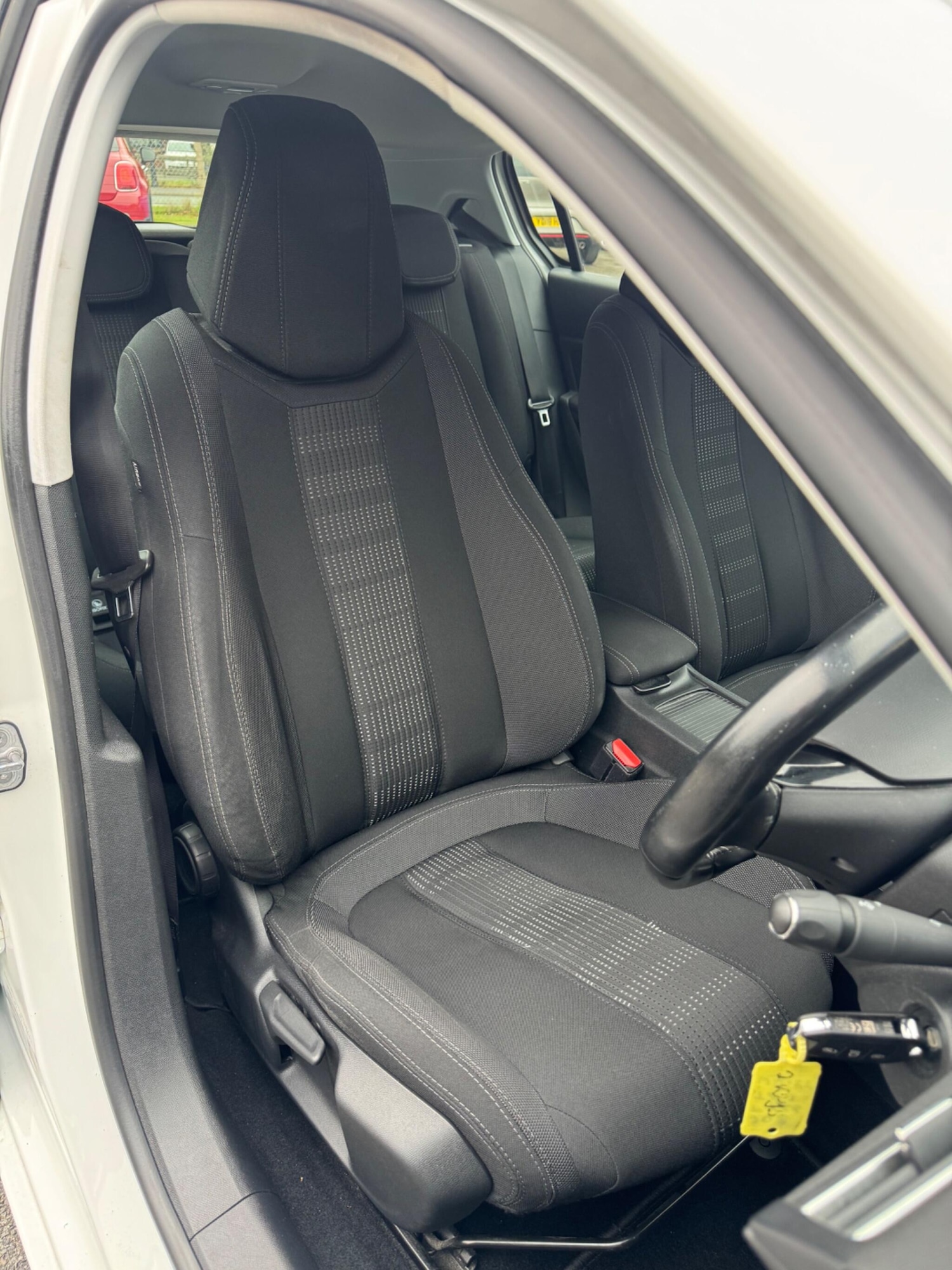 Used Peugeot 308 2016 for sale - 76499236: Photo 12