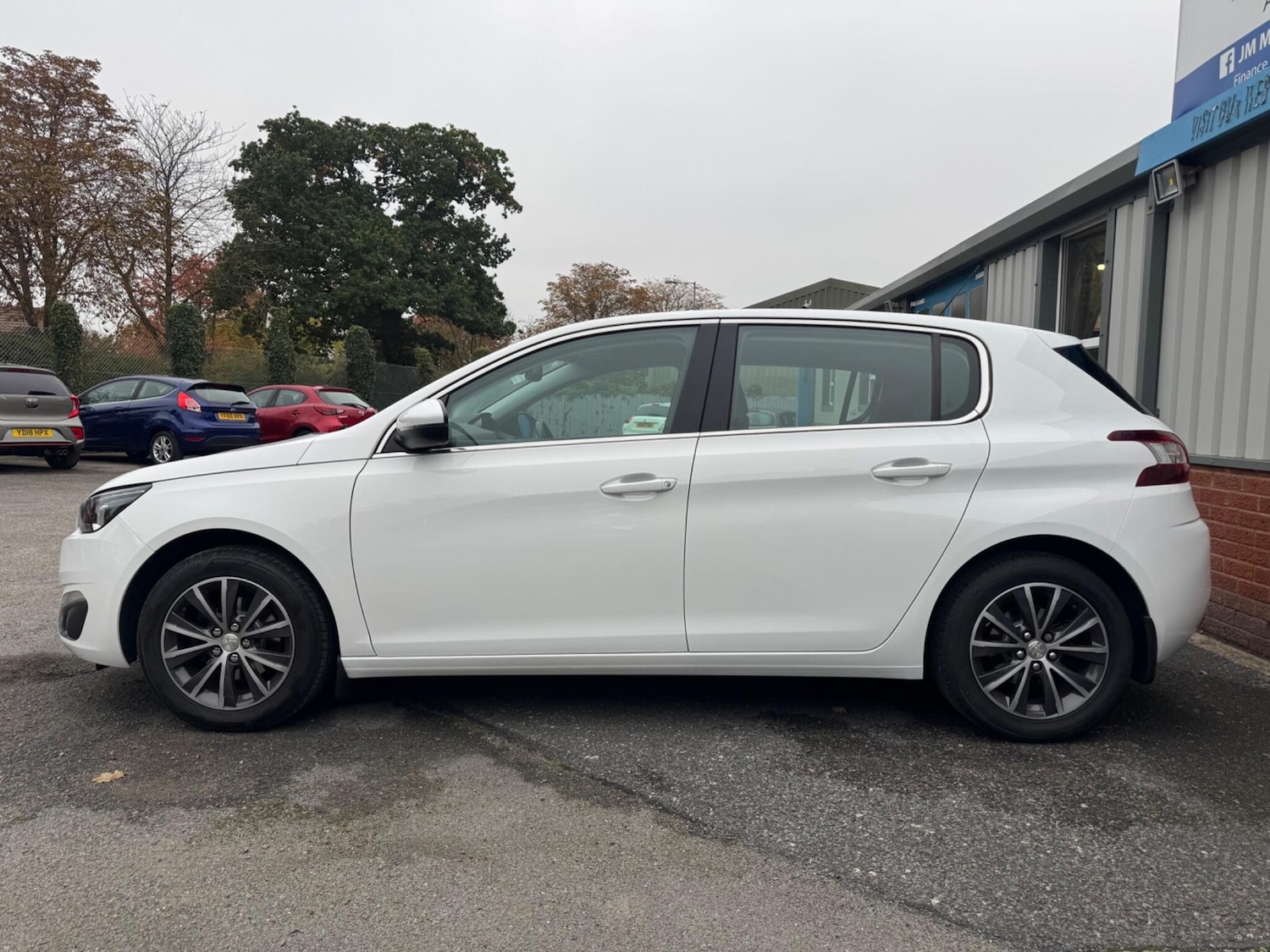 Used Peugeot 308 2016 for sale - 76499236: Photo 6