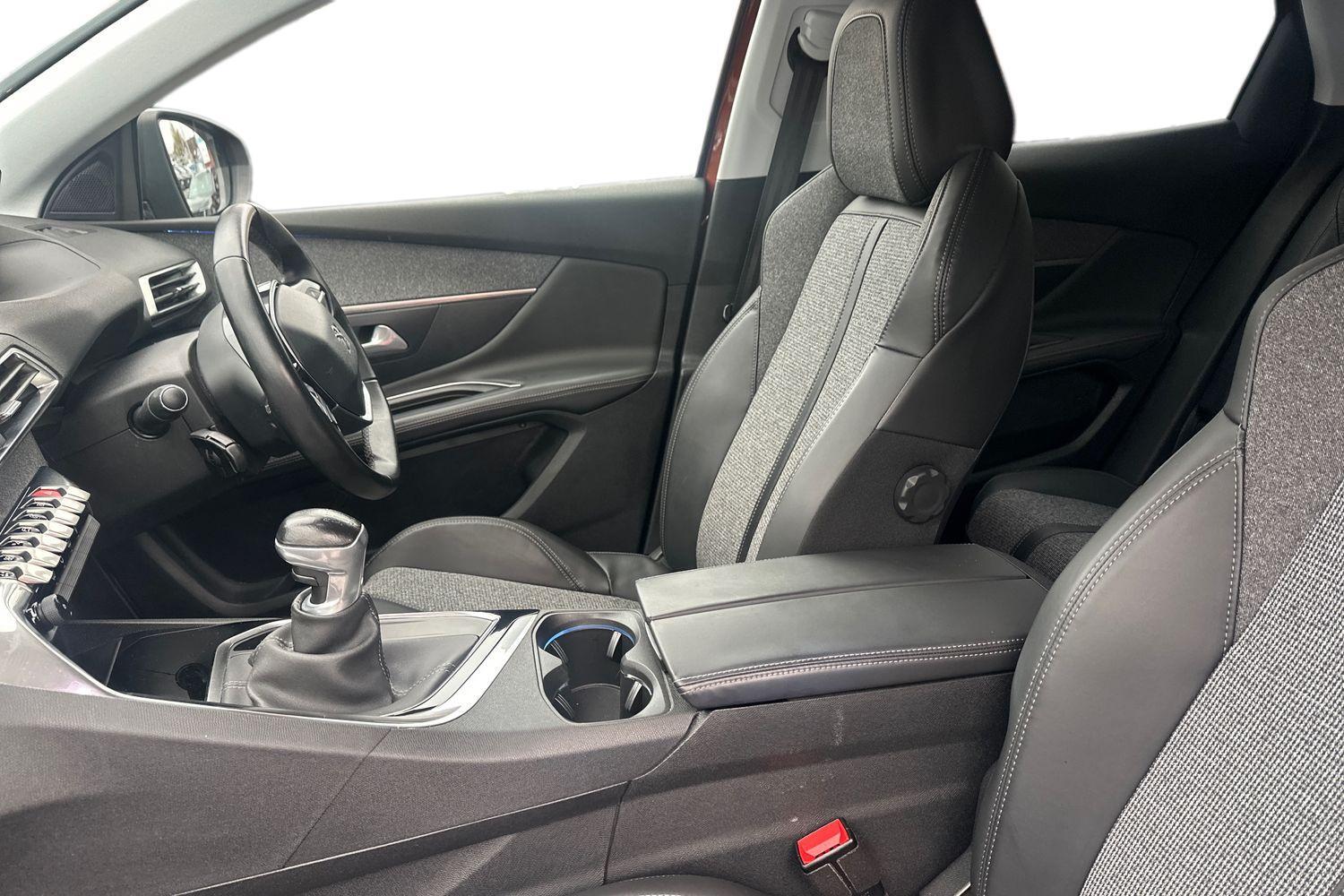 Used Peugeot 3008 2017 for sale - 76512288: Photo 7