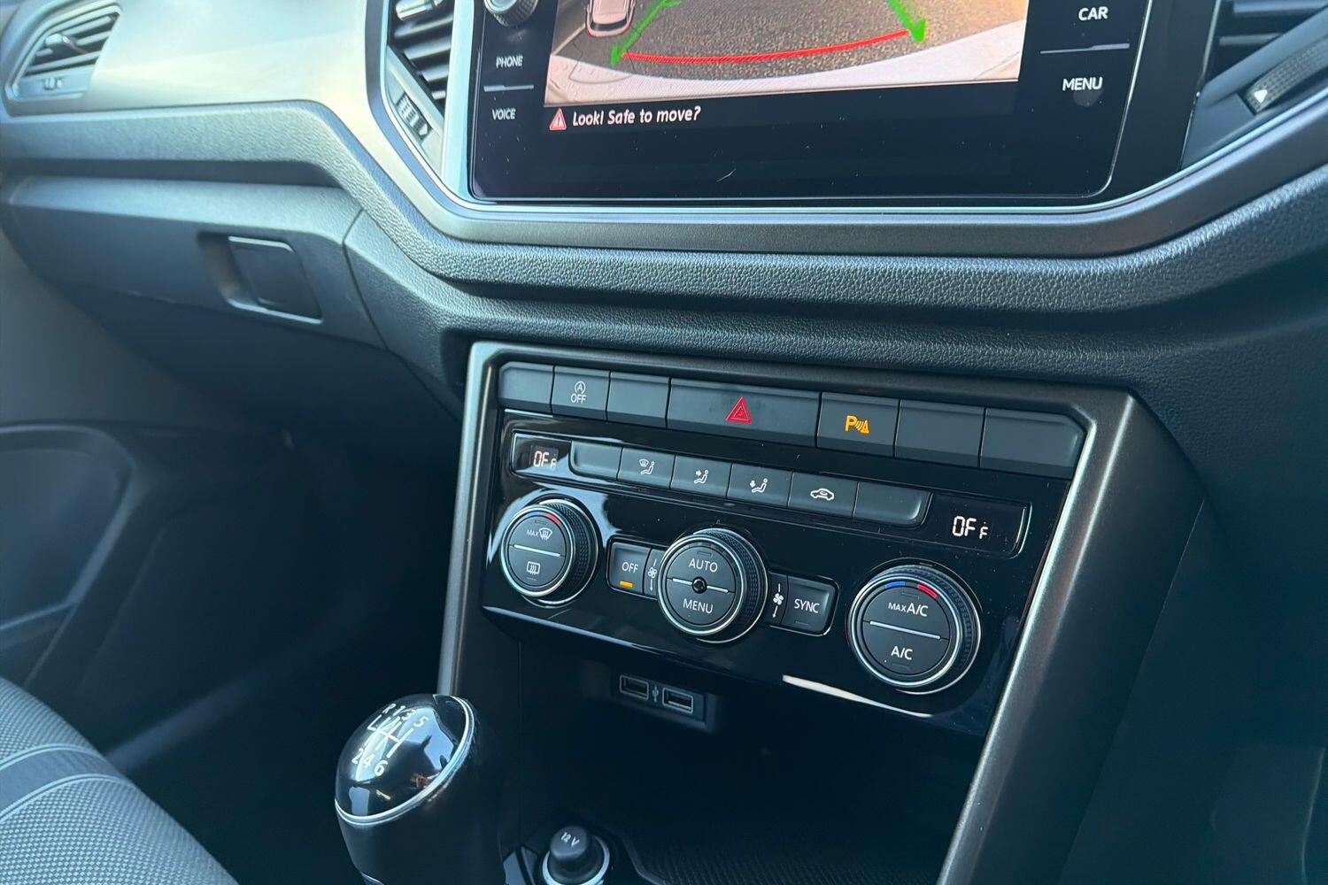 Used Volkswagen T-Roc 2019 for sale - 76926632: Photo 16