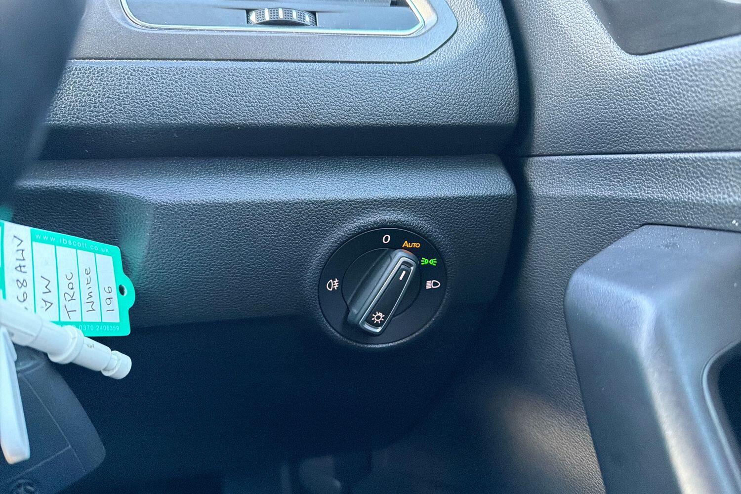 Used Volkswagen T-Roc 2019 for sale - 76926632: Photo 17