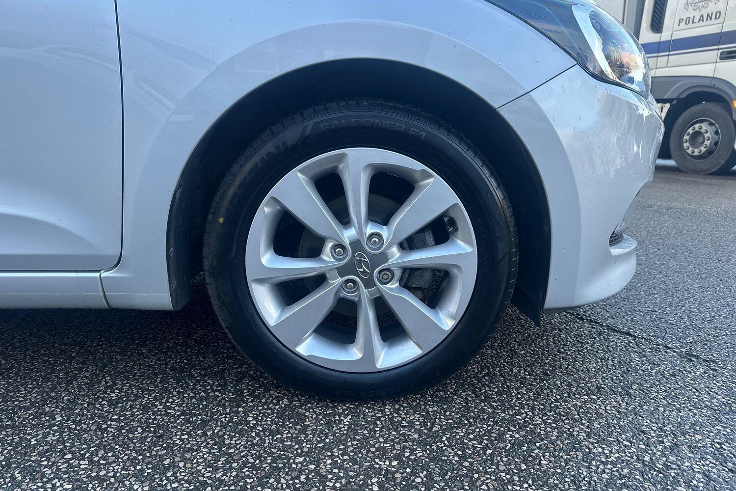 Used Hyundai i20 2015 for sale - 76926791: Photo 9