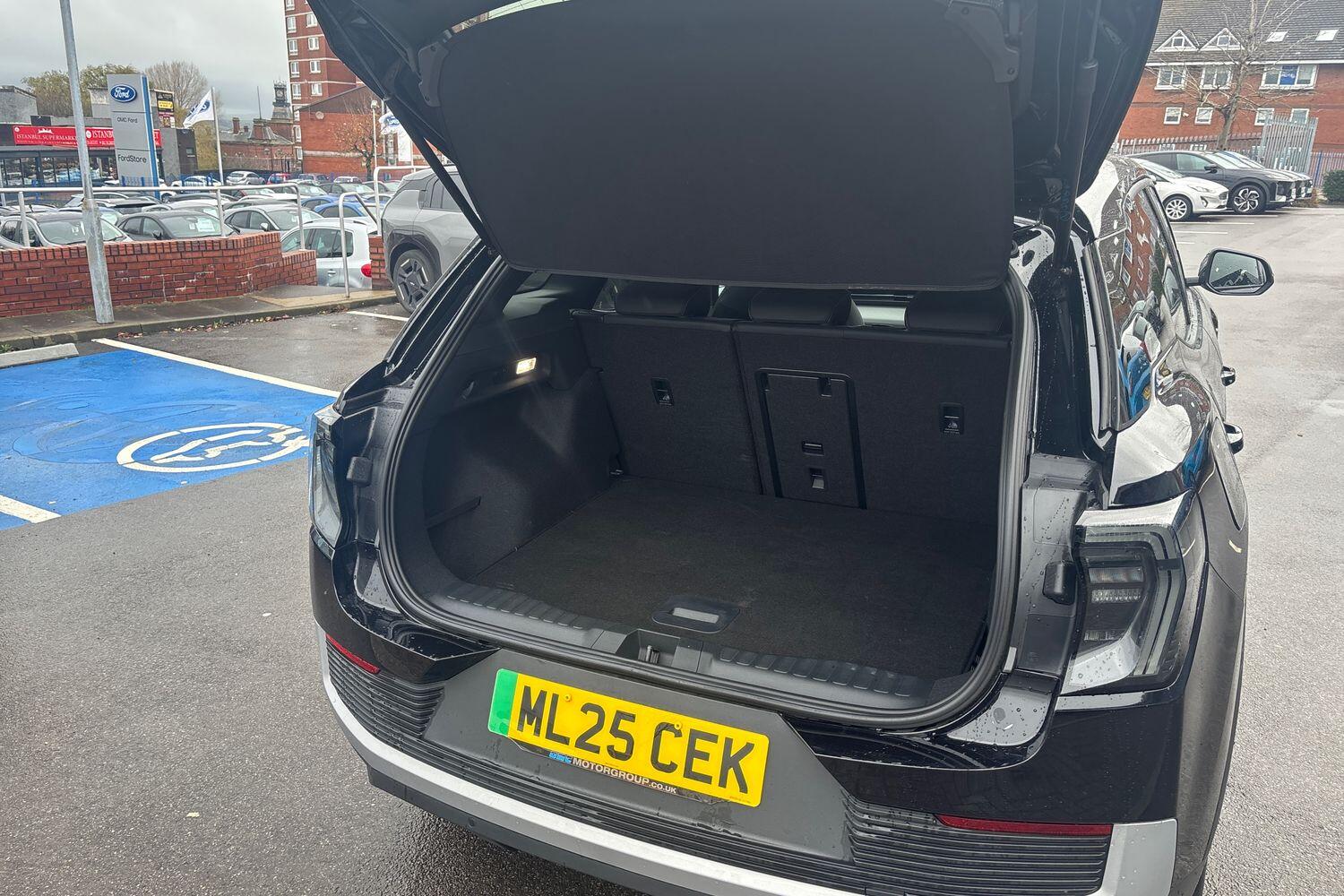 Used Ford Explorer 2025 for sale - 76781084: Photo 13